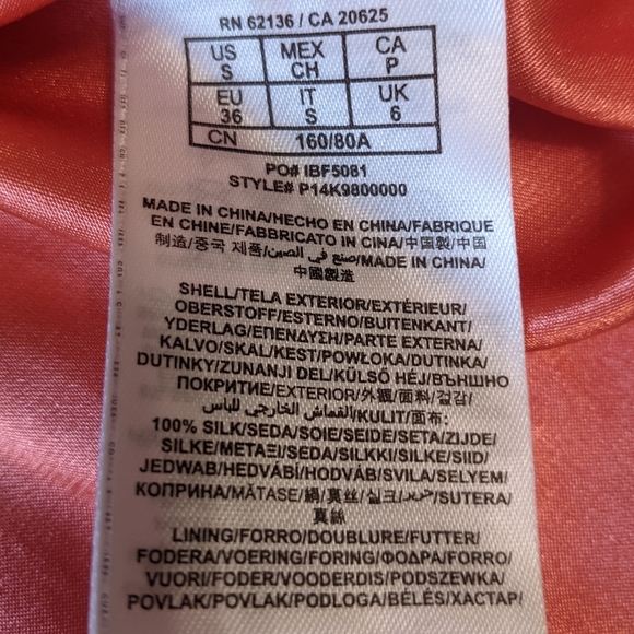 Guess by Marciano 100% silk Long Sleeve Dress Tie Accented Cuffs - Picture 10 of 12